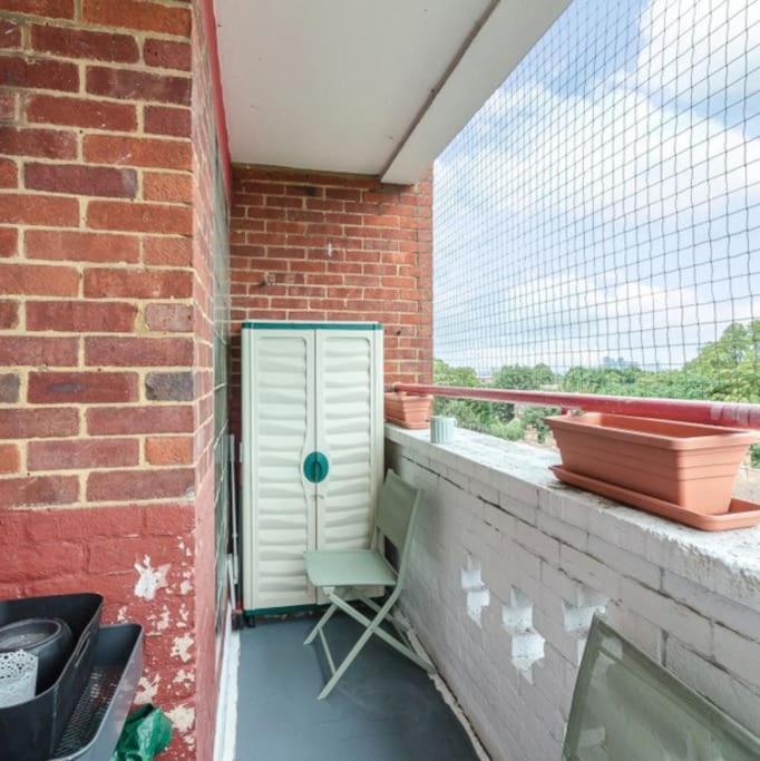 Top Floor 1 Bedroom Apartment With Views Over Londen Buitenkant foto